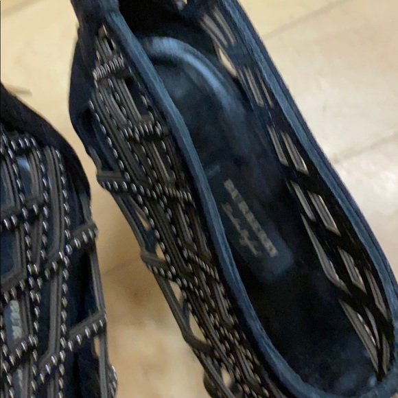 Burberry black suede and studs peep toe ankle 👢 - Picture 7 of 9